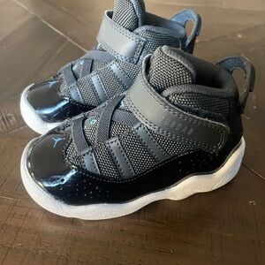 Nike Air Jordan Toddler/Infant Black and Gray Sneakers Size 6C LIKE NEW